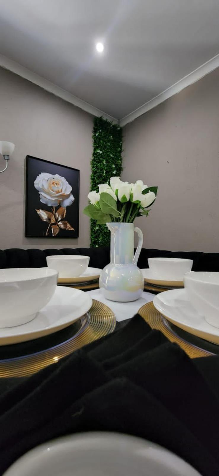 Bonim Guesthouse - Aka Magisha Guesthouse Mbombela ภายนอก รูปภาพ